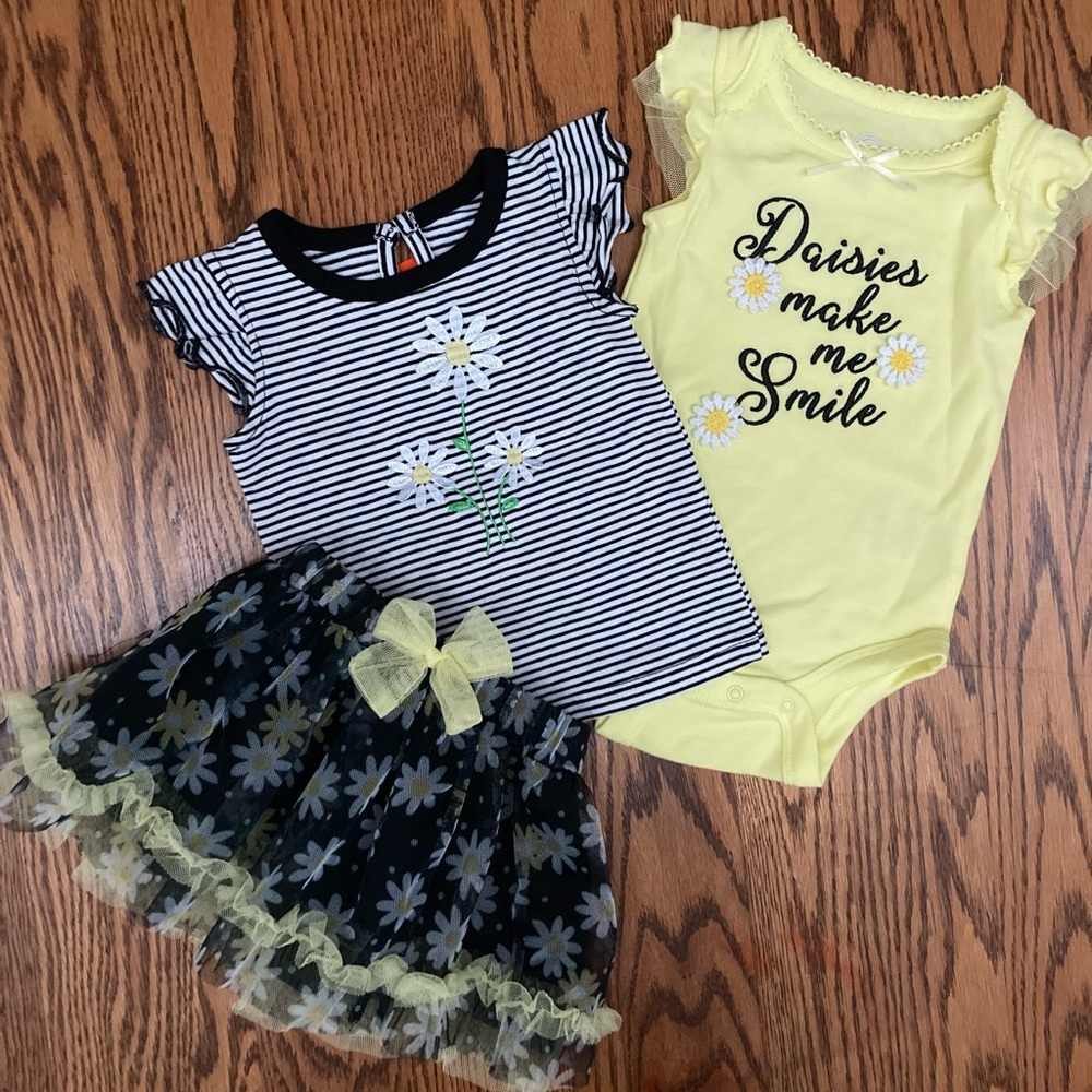 Cute Baby Outfit Set with Daisies